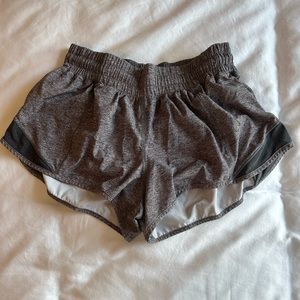 Gray Lululemon hotty hot shorts, size 6, 2.5in